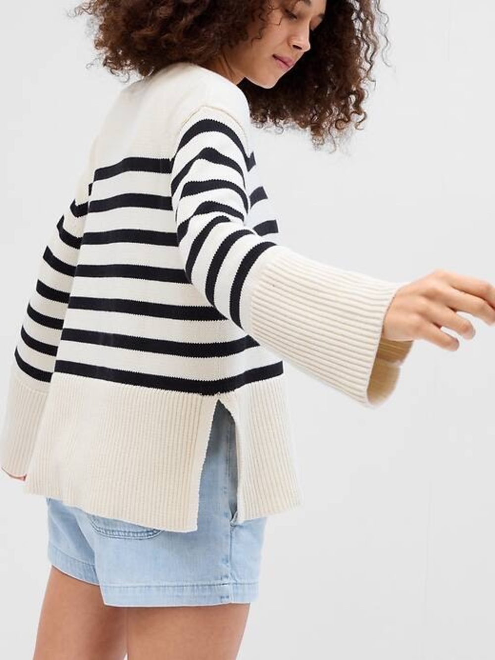 GAP Cream & Black Striped Split Hem Wide Sleeves Crew Sweater, 100% cotton!